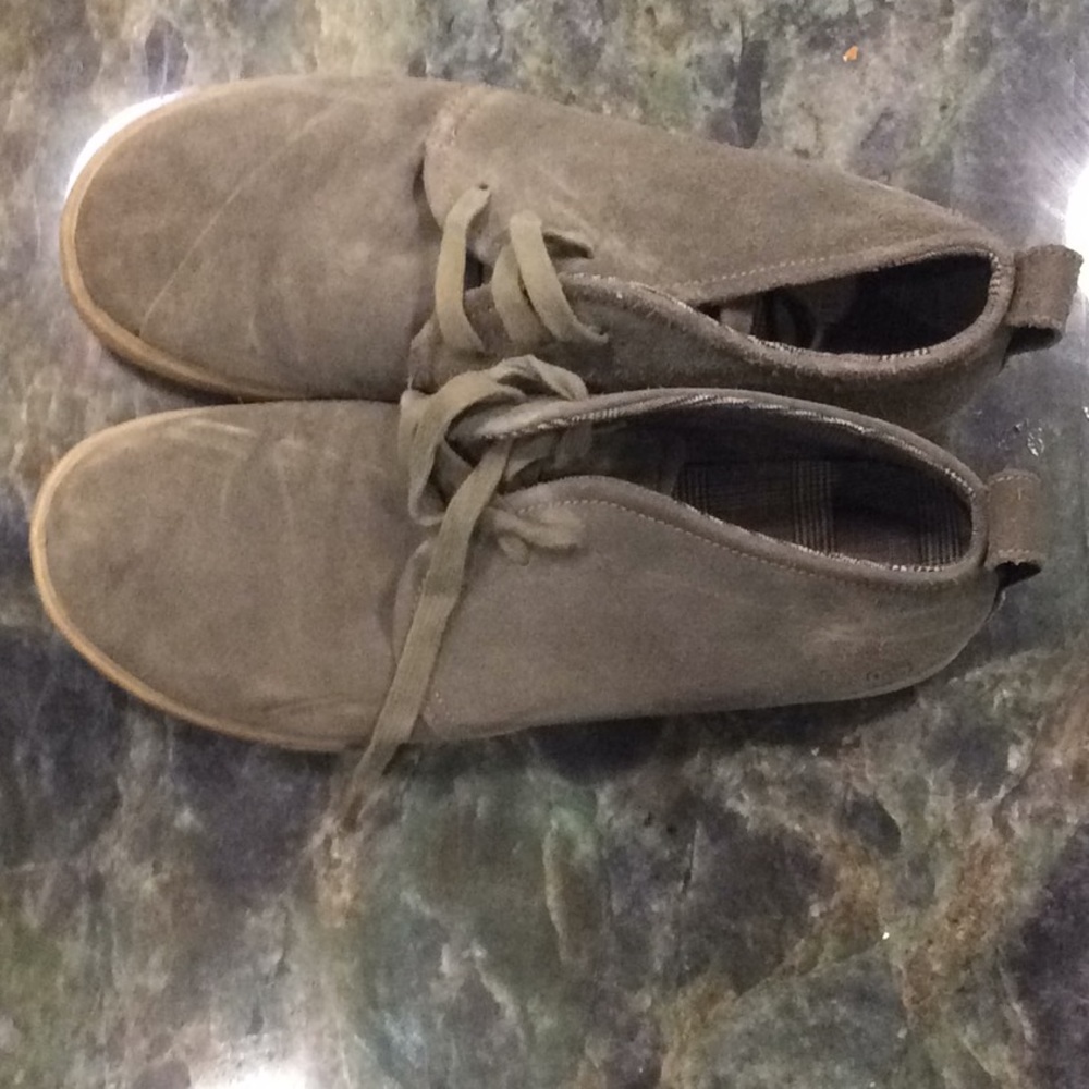 Keen Size.14 green swede shoes.Great condition.